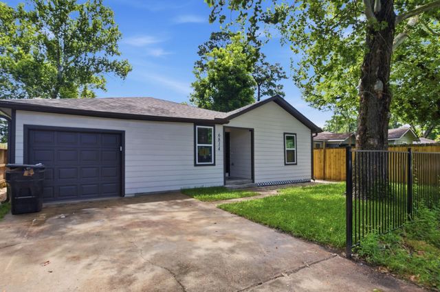 6814 Greenhurst Street, Houston, TX 77091