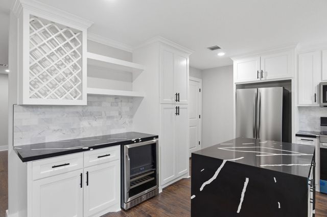 6814 Greenhurst Street, Houston, TX 77091