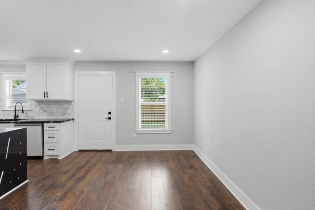 6814 Greenhurst Street, Houston, TX 77091