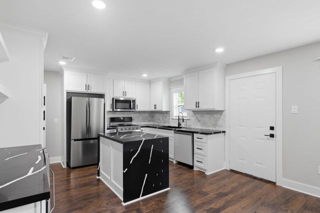 6814 Greenhurst Street, Houston, TX 77091