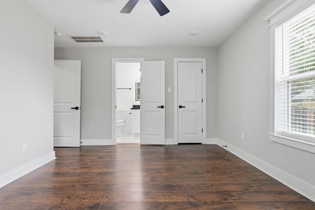 6814 Greenhurst Street, Houston, TX 77091