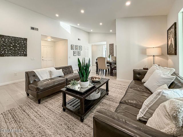 221 Hazelridge Court, Simi Valley, CA 93065