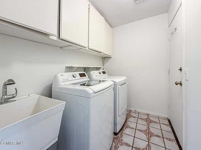 221 Hazelridge Court, Simi Valley, CA 93065