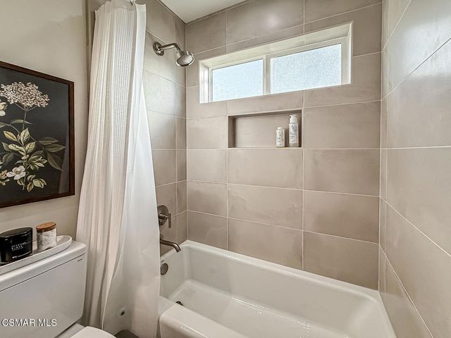 221 Hazelridge Court, Simi Valley, CA 93065