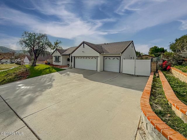 221 Hazelridge Court, Simi Valley, CA 93065