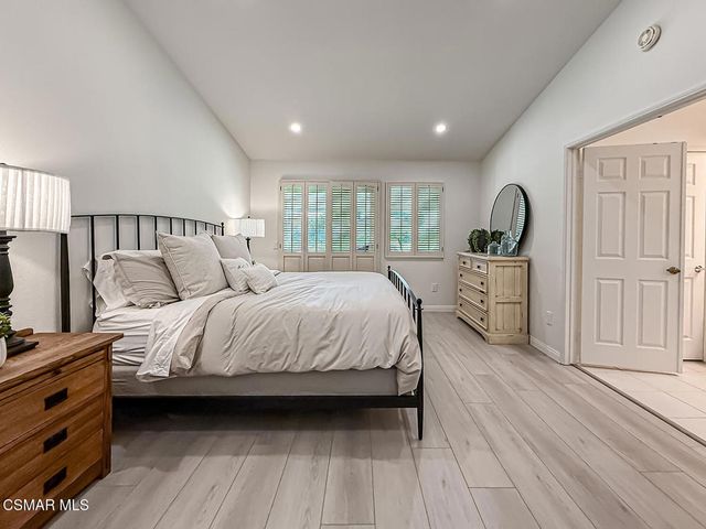 221 Hazelridge Court, Simi Valley, CA 93065