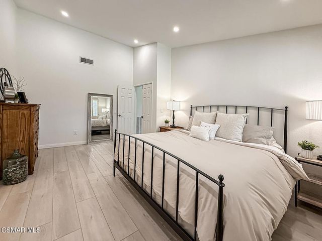 221 Hazelridge Court, Simi Valley, CA 93065