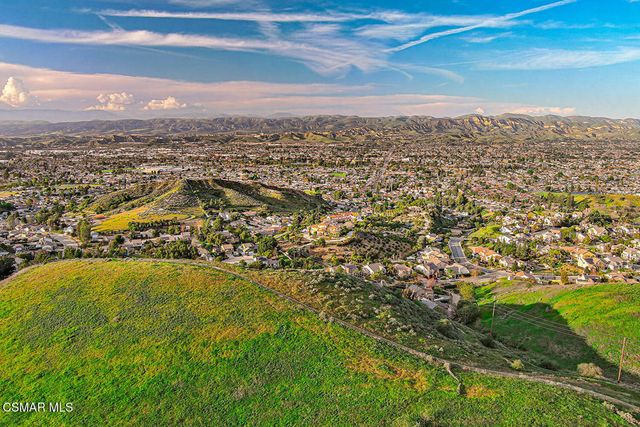 221 Hazelridge Court, Simi Valley, CA 93065