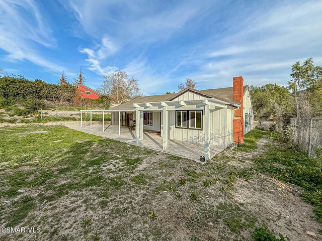 221 Hazelridge Court, Simi Valley, CA 93065