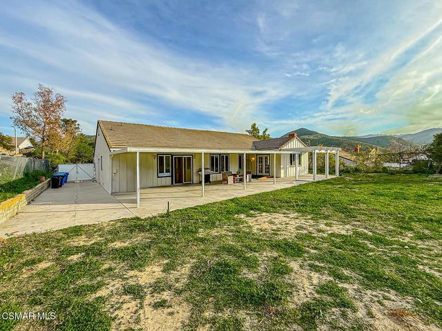 221 Hazelridge Court, Simi Valley, CA 93065