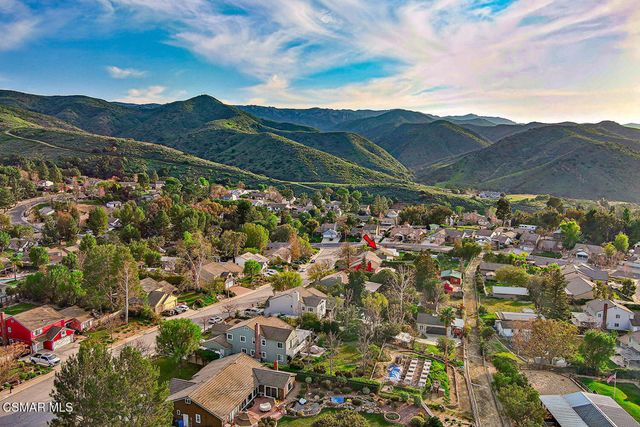 221 Hazelridge Court, Simi Valley, CA 93065