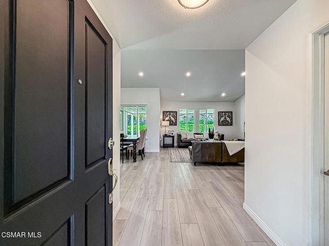 221 Hazelridge Court, Simi Valley, CA 93065