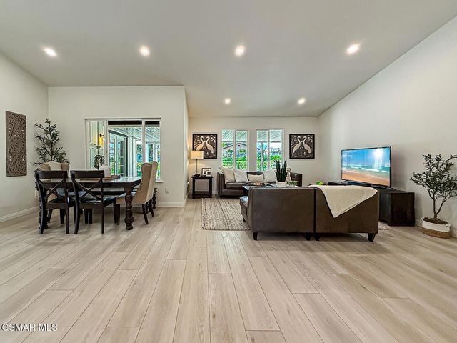 221 Hazelridge Court, Simi Valley, CA 93065