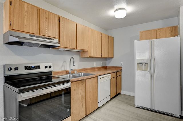1305 Kari Lee Court A, Las Vegas, NV 89146