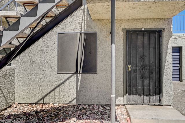 1305 Kari Lee Court A, Las Vegas, NV 89146