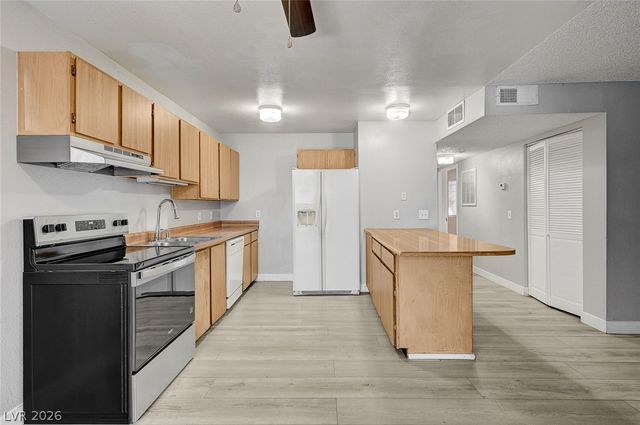 1305 Kari Lee Court A, Las Vegas, NV 89146