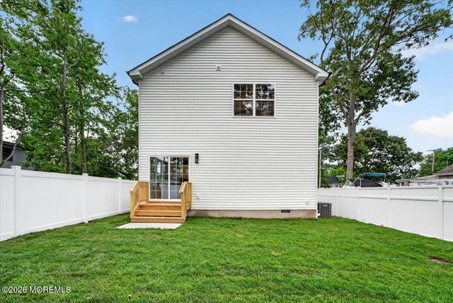 2105 1st Avenue, Toms River, NJ 08753