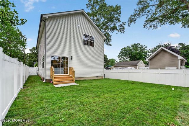 2105 1st Avenue, Toms River, NJ 08753
