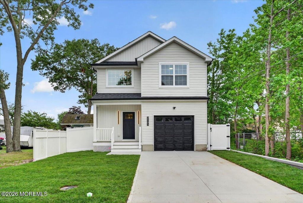 2105 1st Avenue, Toms River, NJ 08753