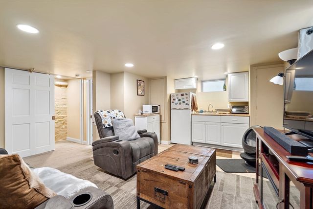14 Wareham, Medford, MA 02155