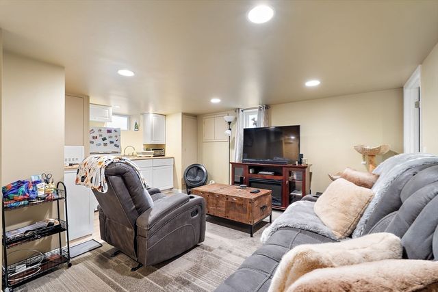 14 Wareham, Medford, MA 02155