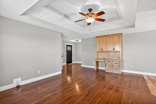 6307 W Cottonwood Road, Springfield, MO 65802