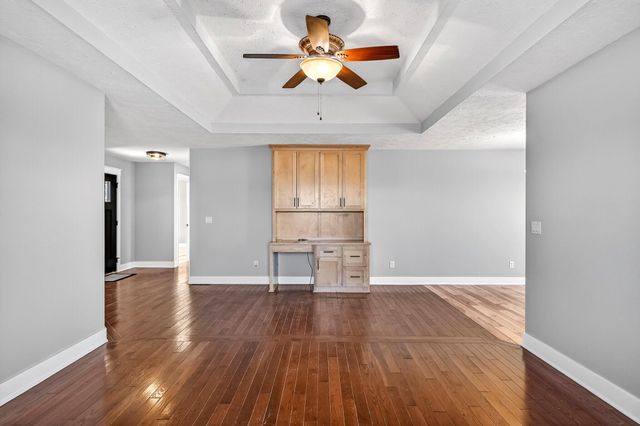 6307 W Cottonwood Road, Springfield, MO 65802