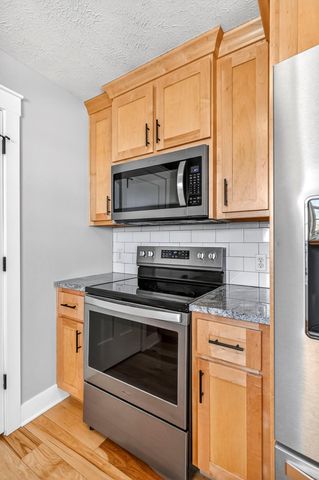 6307 W Cottonwood Road, Springfield, MO 65802