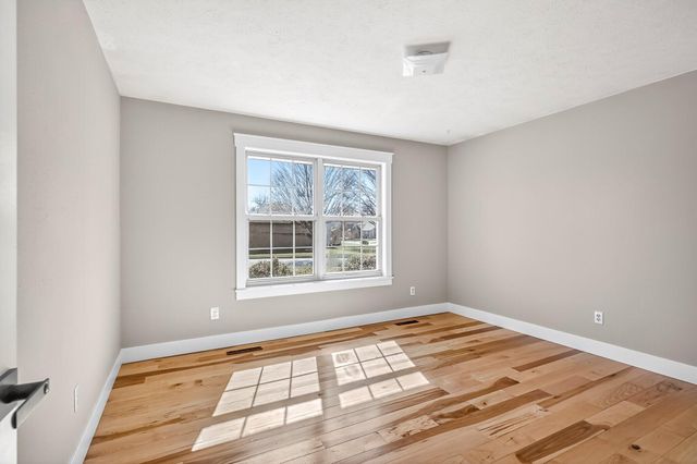 6307 W Cottonwood Road, Springfield, MO 65802