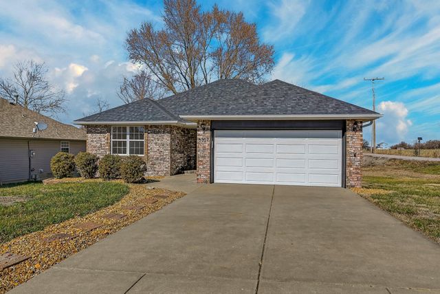 6307 W Cottonwood Road, Springfield, MO 65802