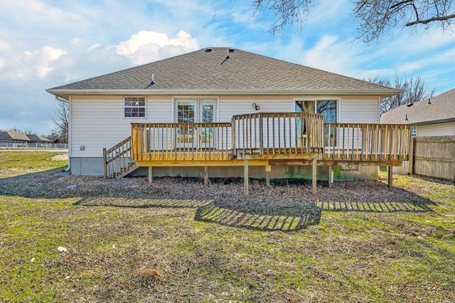 6307 W Cottonwood Road, Springfield, MO 65802
