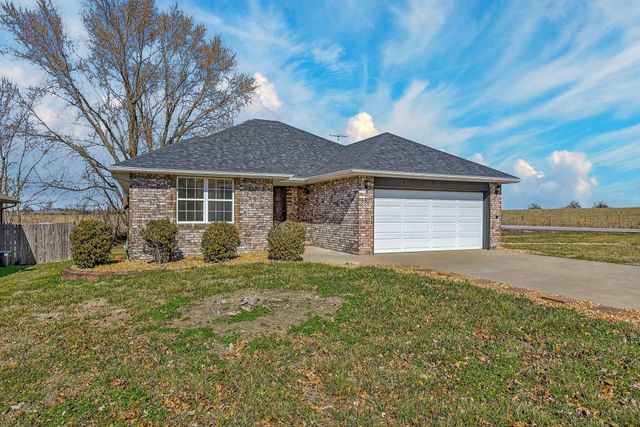 6307 W Cottonwood Road, Springfield, MO 65802