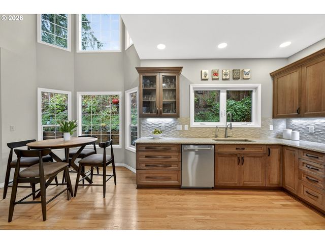 3009 Sw DICKINSON St, Portland, OR 97219