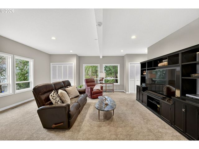 3009 Sw DICKINSON St, Portland, OR 97219