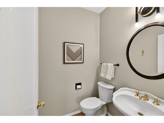 3009 Sw DICKINSON St, Portland, OR 97219