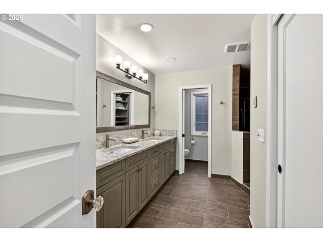 3009 Sw DICKINSON St, Portland, OR 97219