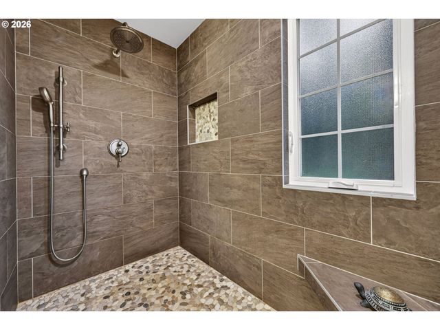 3009 Sw DICKINSON St, Portland, OR 97219