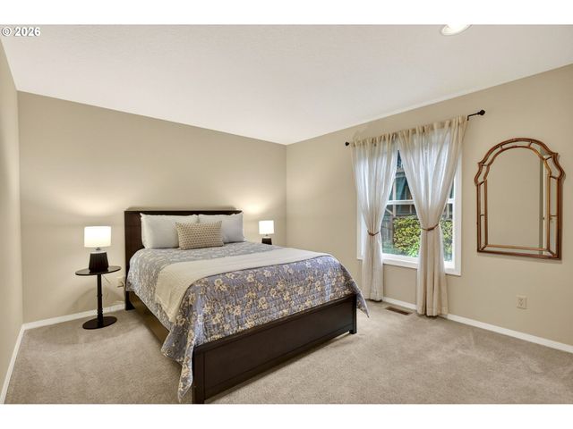 3009 Sw DICKINSON St, Portland, OR 97219