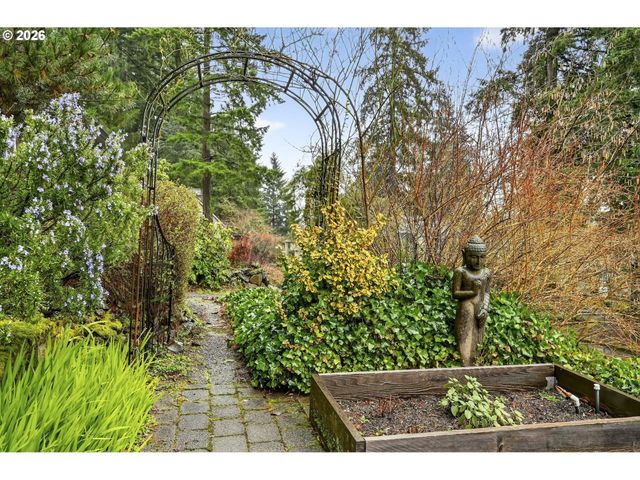 3009 Sw DICKINSON St, Portland, OR 97219