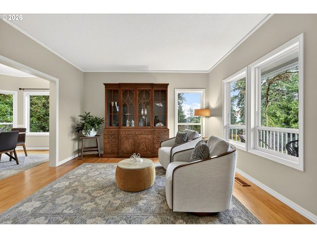 3009 Sw DICKINSON St, Portland, OR 97219