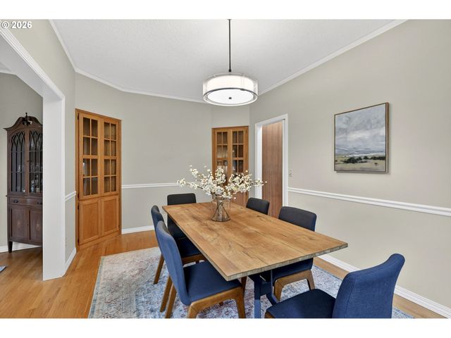 3009 Sw DICKINSON St, Portland, OR 97219