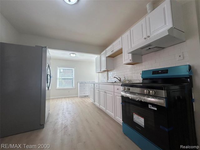 24321 Boston Street, Dearborn, MI 48124