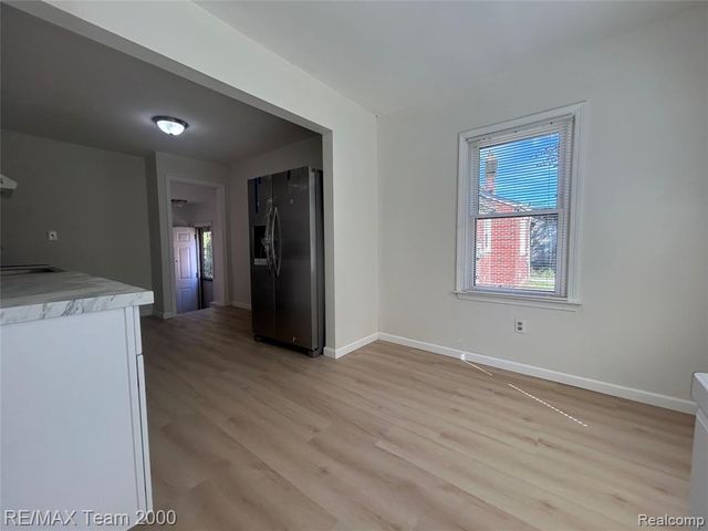 24321 Boston Street, Dearborn, MI 48124