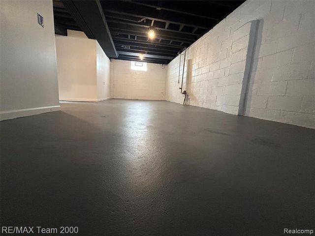 24321 Boston Street, Dearborn, MI 48124