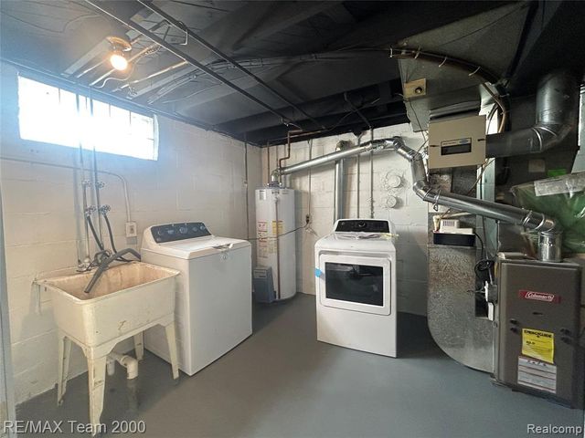 24321 Boston Street, Dearborn, MI 48124