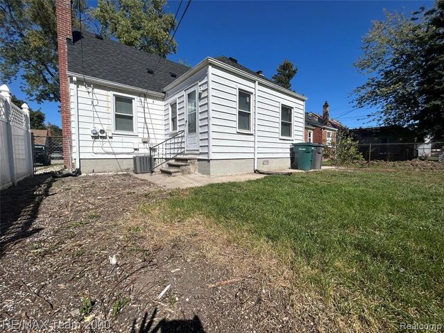 24321 Boston Street, Dearborn, MI 48124