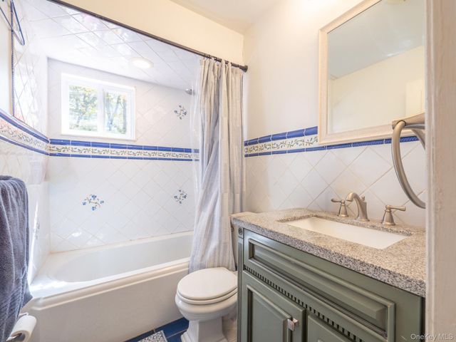 763 Pat Drive, West Islip, NY 11795