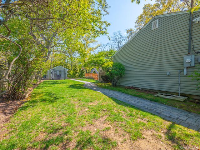 763 Pat Drive, West Islip, NY 11795