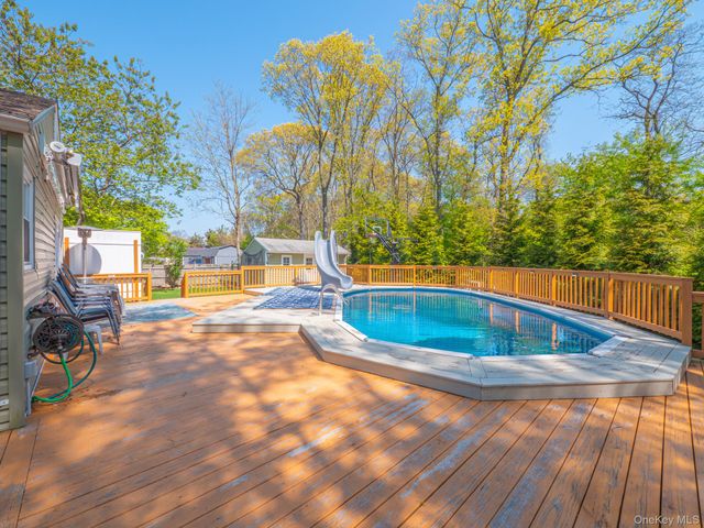 763 Pat Drive, West Islip, NY 11795