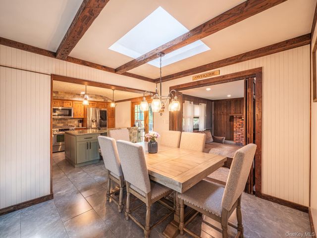763 Pat Drive, West Islip, NY 11795